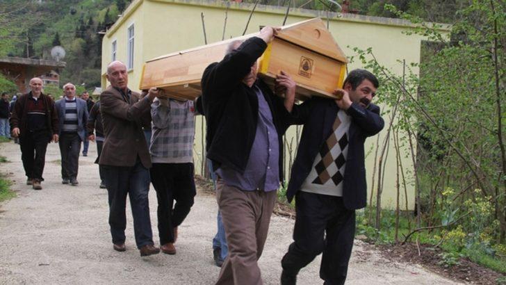 Şafak Yayla'nın cenaze evi taşlandı