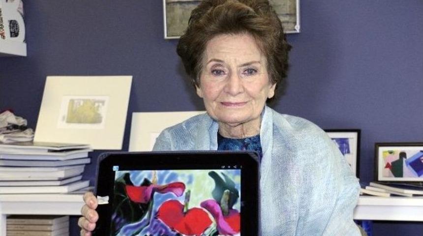 Teknoloji Aşkıyla 79 Yaşında Hayata Tutundu