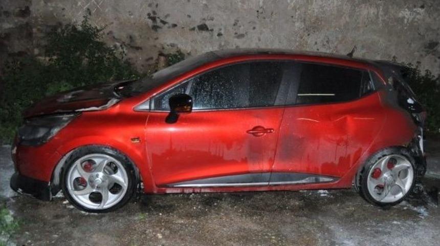 Tartıştığı Babasının Arabasını Yaktı