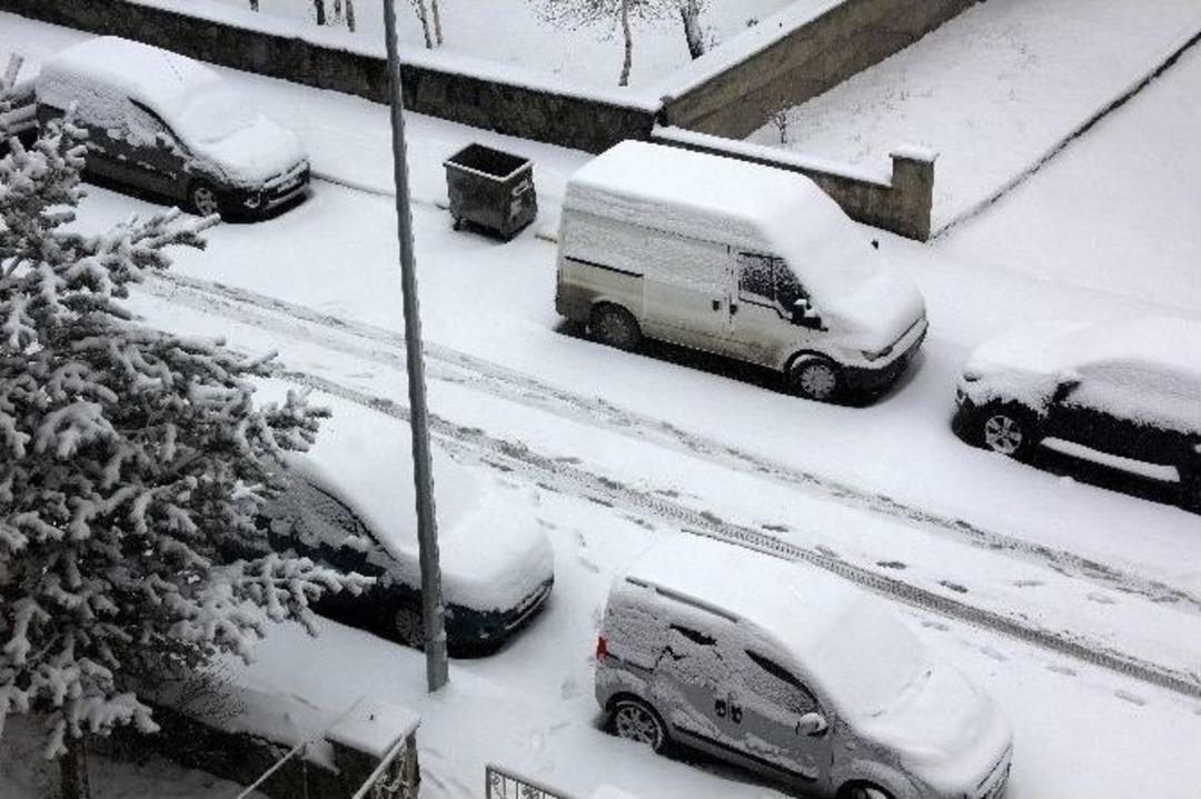 Erzurum&rsquo;da Mart Kapıdan Baktırdı