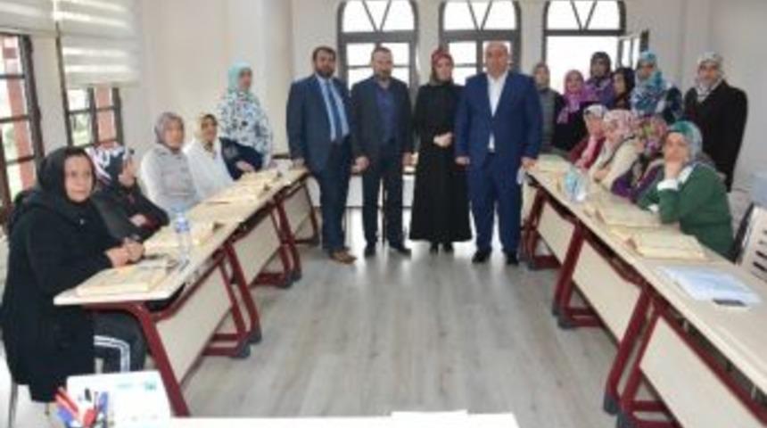 Başkan Doğan, Tepek&ouml;y Mahalle Konağını İnceledi