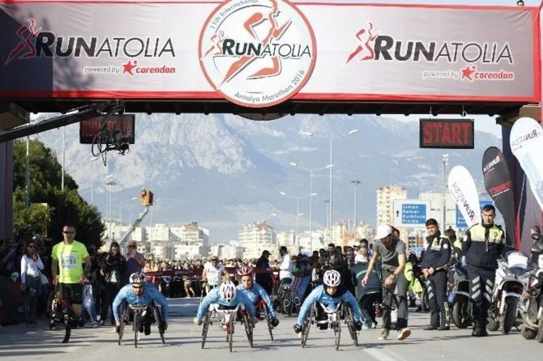 11. Uluslararası Runatolia Antalya Maratonu Start Aldı