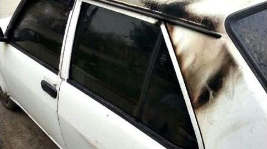 Bartın&rsquo;da Park Halindeki Otomobil Kundaklandı