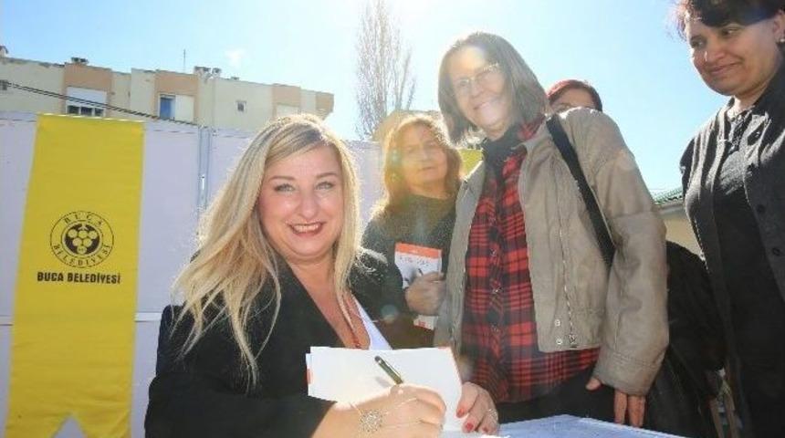 P&uuml;rlen Kıyat Karakuş Bucalı Okurlarıyla Buluştu