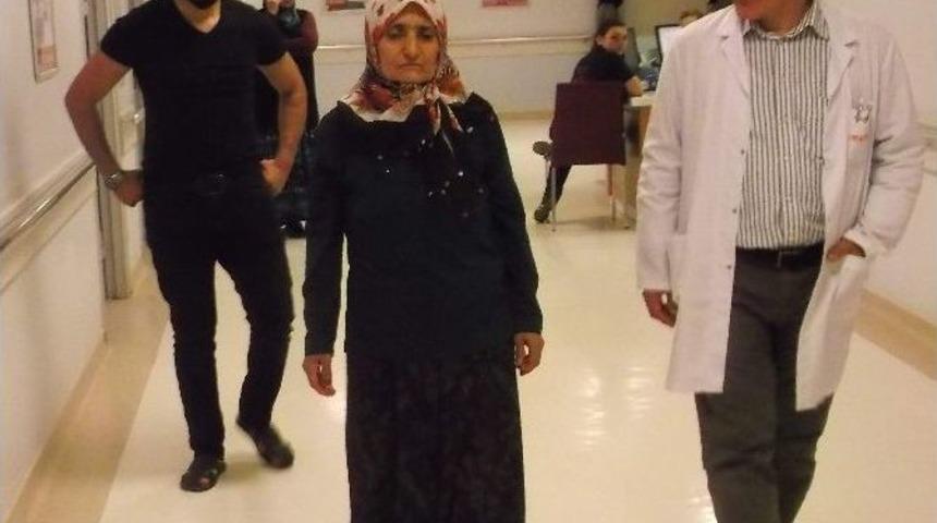 10 Yıldır &Ccedil;ektiği Kamburluktan Bir Ameliyatla Kurtuldu