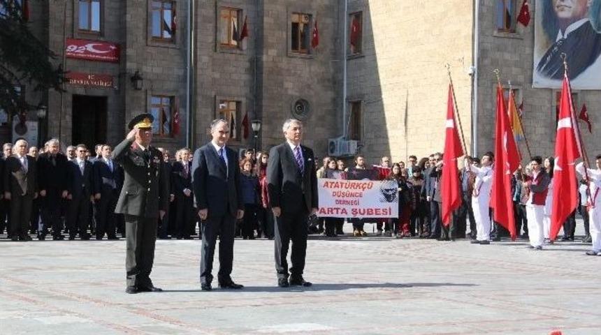 Atat&uuml;rk&rsquo;&uuml;n Isparta&rsquo;ya Gelişinin 86&rsquo;ncı Yıl D&ouml;n&uuml;m&uuml; T&ouml;renle Kutlandı