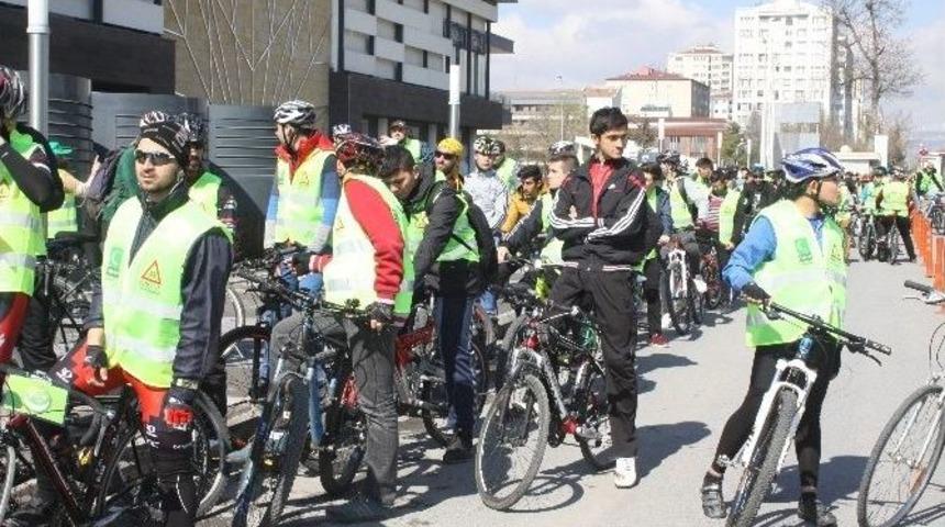 Yaşilay Haftası&rsquo;nda Sağlıklı Yaşam İ&ccedil;in Pedal &Ccedil;evirdiler