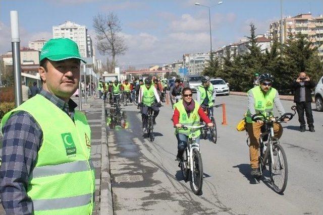 Yaşilay Haftası’nda Sağlıklı Yaşam İçin Pedal Çevirdiler