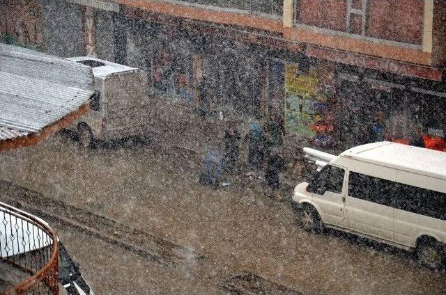 Y&uuml;ksekova&rsquo;da Kar Yağışı 1