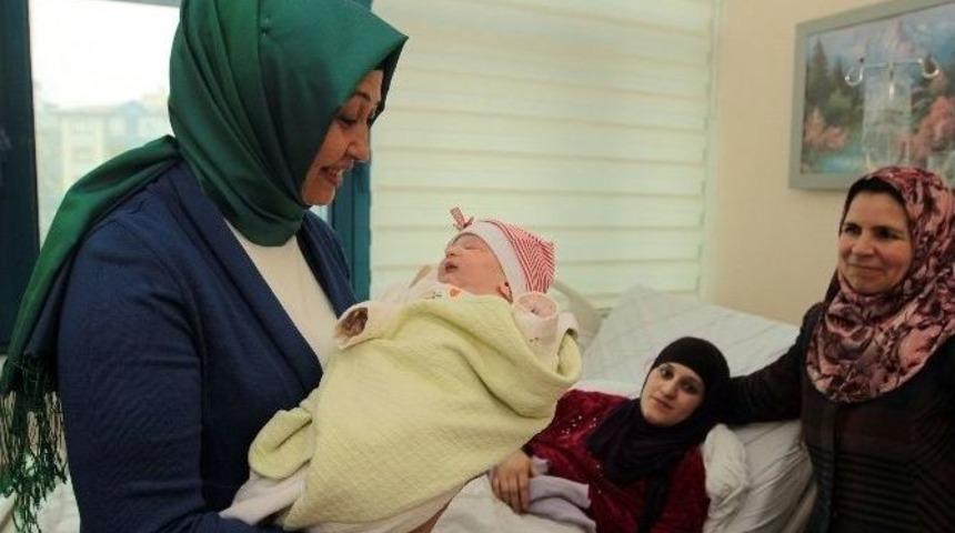 Kazan&rsquo;ın &rsquo;t&uuml;rkmen Gelini&rsquo; Doğum Yaptı