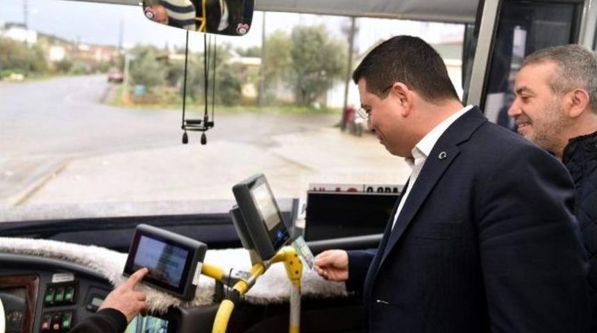 T&uuml;t&uuml;nc&uuml; Halk Otob&uuml;s&uuml;nde Vatandaşlar Dertleşiyor