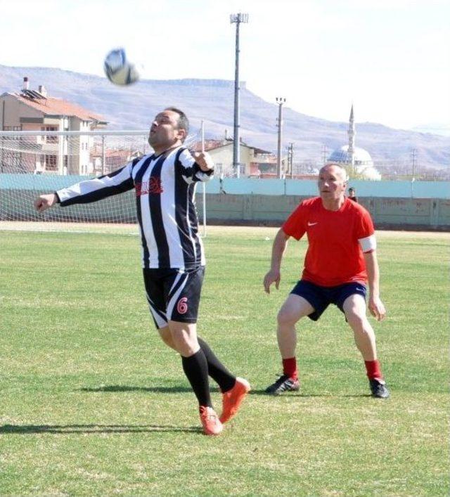 Aksaray Veteranlar, Niğde Veteranları 2-1 Mağlup Etti 1