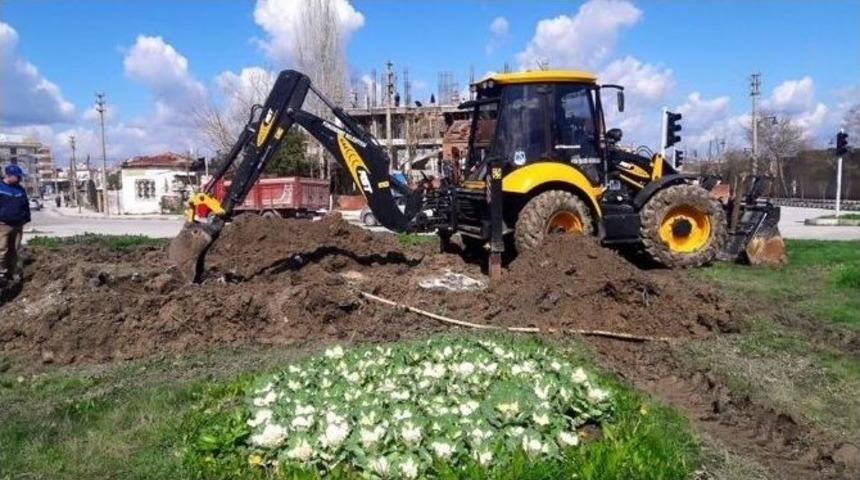 Yunusemre&rsquo;deki Parklar Bakıma Alınıyor