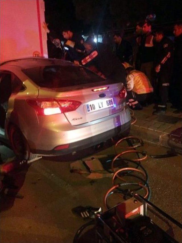 Balıkesir’de Trafik Kazası: 1 Ölü, 4 Yaralı