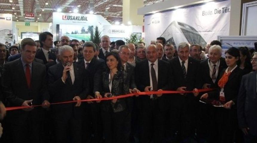 Ulaştırma Bakanı Kardemir Standını Ziyaret Etti