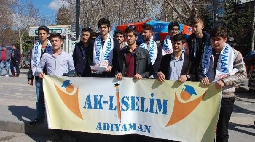 Liseli Gen&ccedil;ler, Yasin B&ouml;r&uuml; Ve Arkadaşlarını Andı