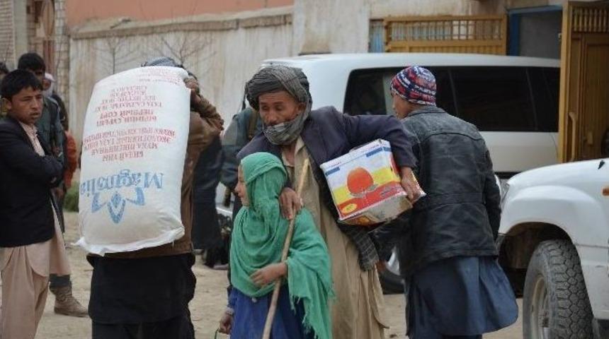 Tika&rsquo;dan Savaş Mağduru Afgan Ailelere Gıda Desteği