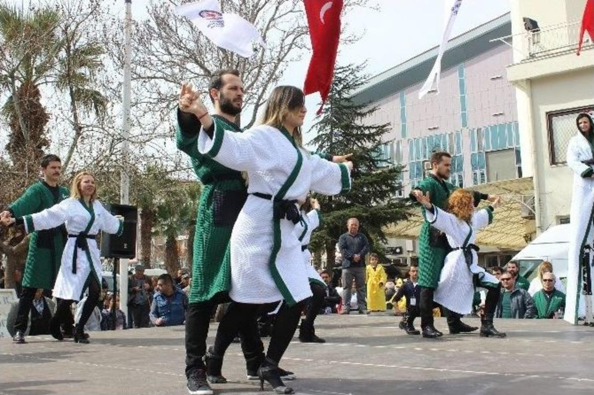 Bornozla Dans Edip Y&uuml;r&uuml;d&uuml;ler