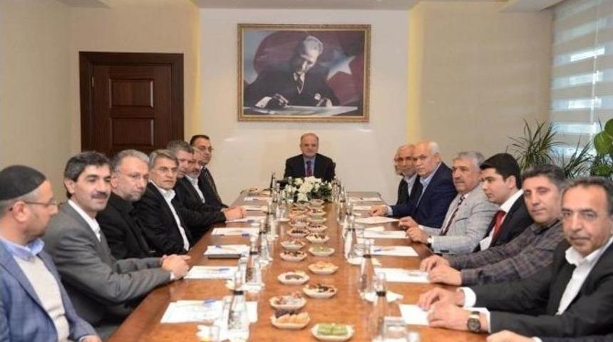 Vali &Ccedil;akacak, Kanaat &Ouml;nderleriyle Buluştu