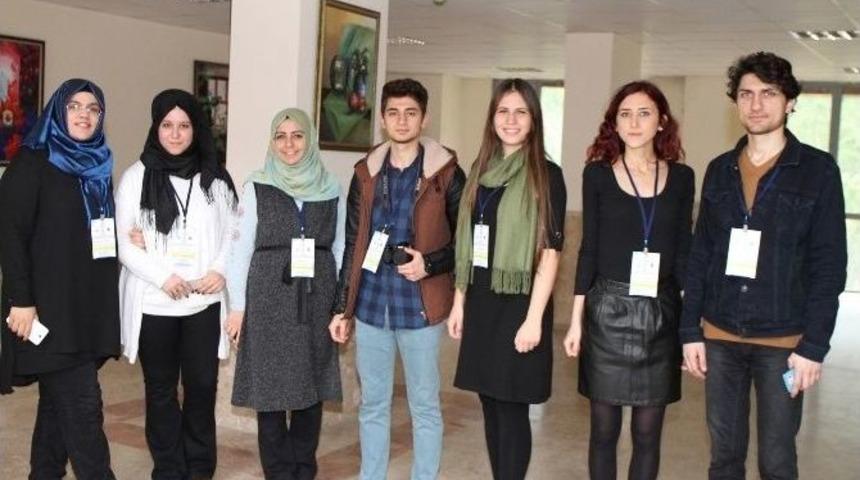 Liseli Gen&ccedil;ler M&uuml;nazarada Buluştu