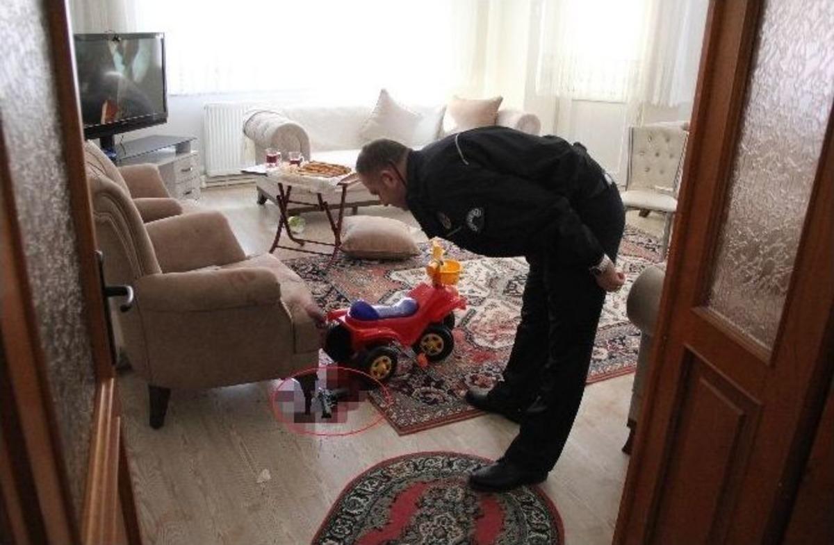 Kahvaltıya &Ccedil;ağırdığı Arkadaşını Vurdu