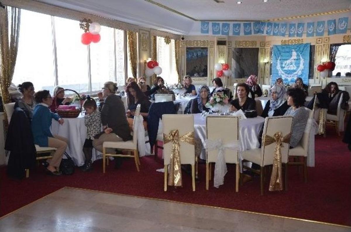 Eskişehir &Uuml;lk&uuml;c&uuml; İş&ccedil;iler Derneği Kadınlar G&uuml;n&uuml;n&uuml; Kutladı