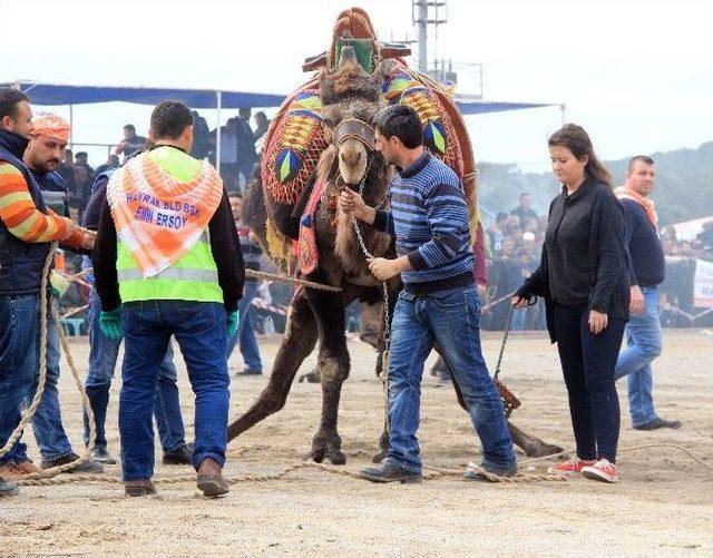 Bayan Deveci, İlgi Odağı Oldu