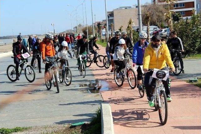 Kadınlara Şiddeti Protesto İçin Pedal Çevirdiler