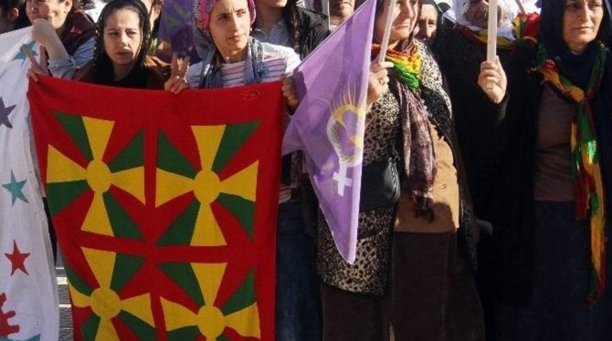 Kadınlar G&uuml;n&uuml; Kutlaması Pkk Propagandasına D&ouml;nd&uuml;