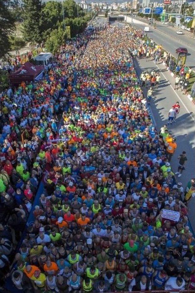 Uluslararası Runatolia Antalya Maratonu Sona Erdi