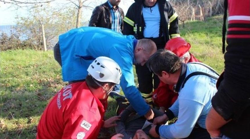 Denize D&uuml;şen &Ccedil;ocuğu İtfaiye Ve Akut Ekibi Kurtardı