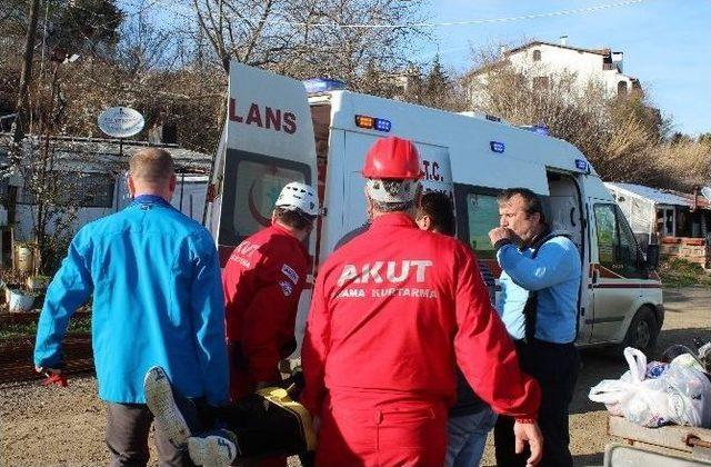 Denize Düşen Çocuğu İtfaiye Ve Akut Ekibi Kurtardı