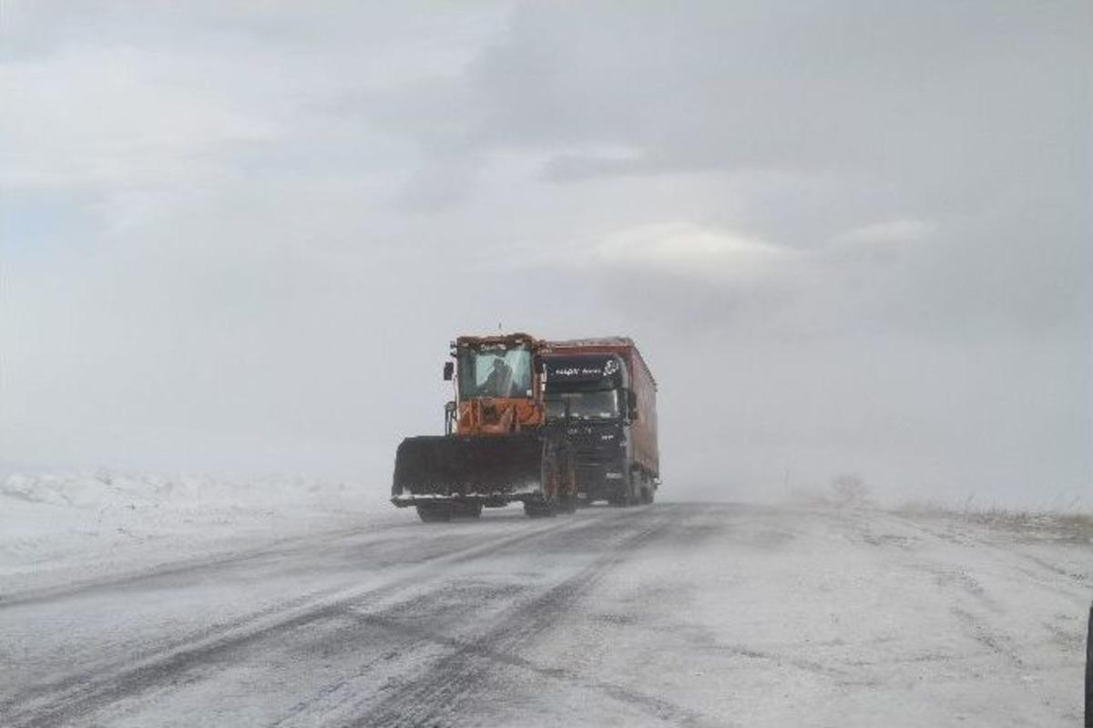 Ardahan&rsquo;da Ulaşıma Kar Ve Tipi Engeli