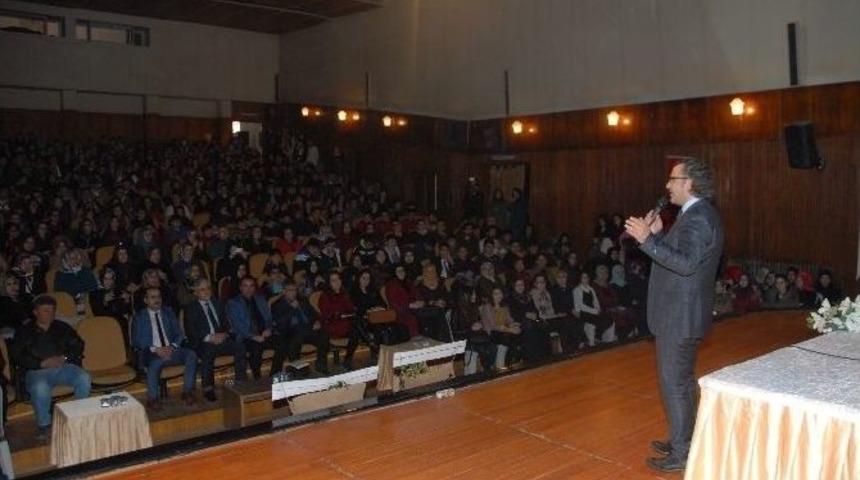 &Ccedil;orum Belediyesi&rsquo;nden Sınav &Ouml;ncesi &Ouml;ğrencilere Moral