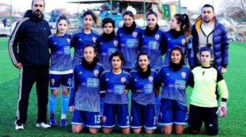 Malatyalı Bayanlar Play-offu Garantiledi