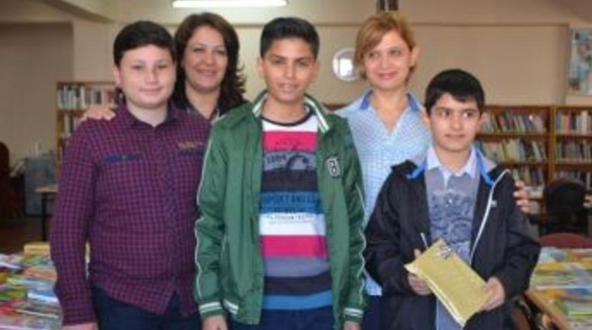 En &Ccedil;ok Kitap Okuyan &Ouml;ğrenciye &Ouml;d&uuml;l