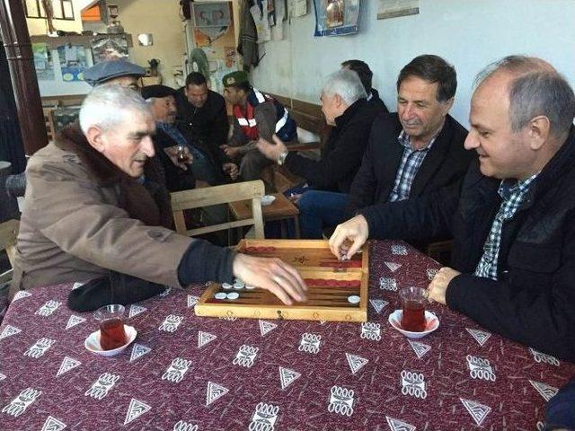 Vali &Ccedil;akacak Kırsal Mahallelerde Vatandaşlarla Buluştu 1