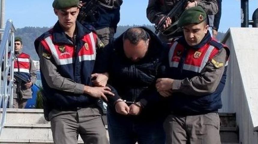 Jandarmadan Bir Ay Ka&ccedil;abildi