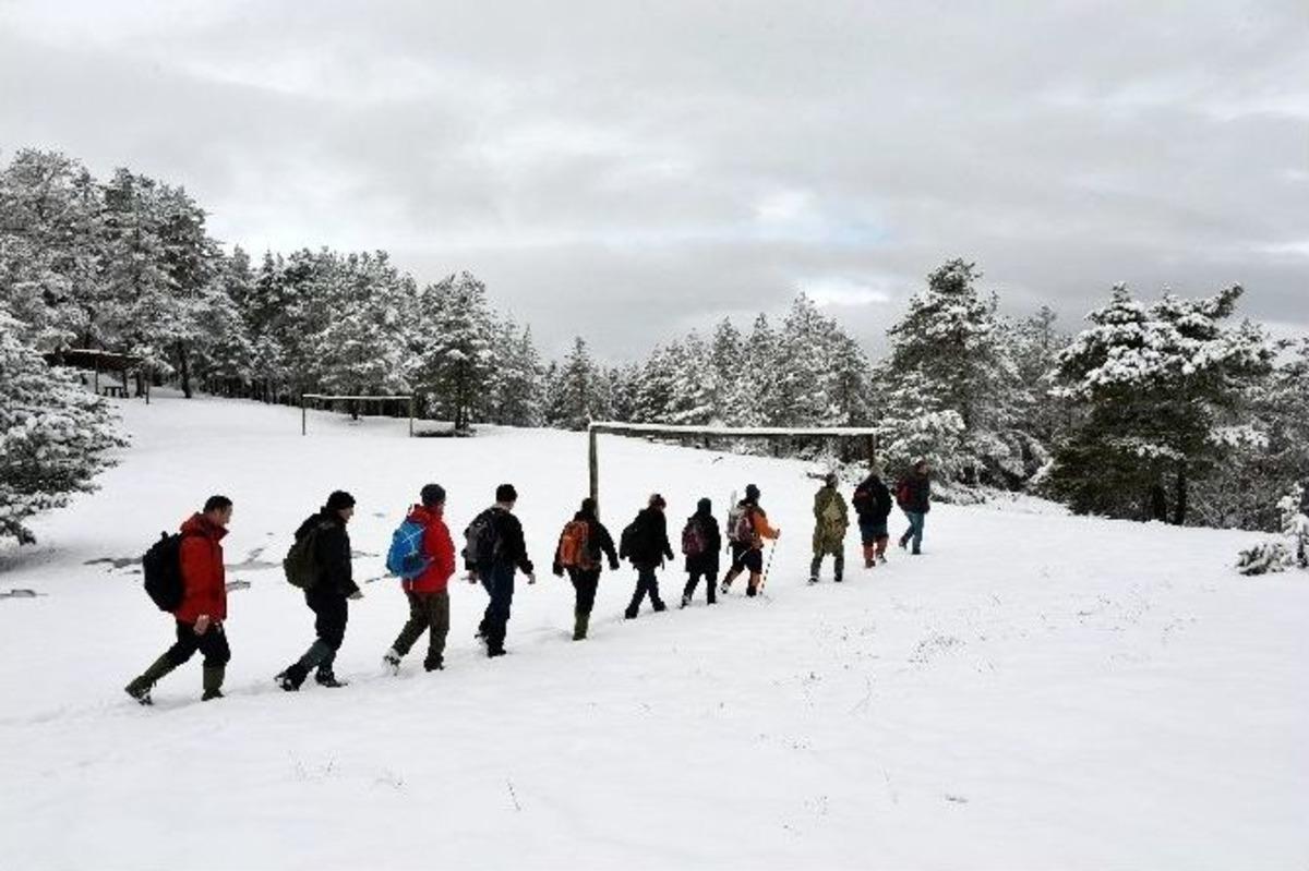 Kadınlar G&uuml;n&uuml; İ&ccedil;in Zorlu Y&uuml;r&uuml;y&uuml;ş