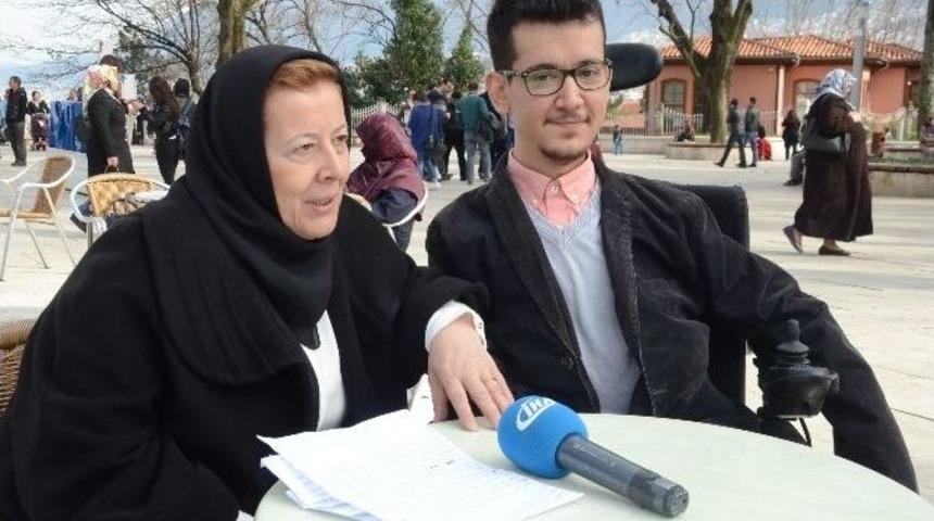 (&ouml;zel Haber) Doktorların "yaşamaz" Dediği Kas Hastası Ahmet 4 Kitap &Ccedil;ıkardı