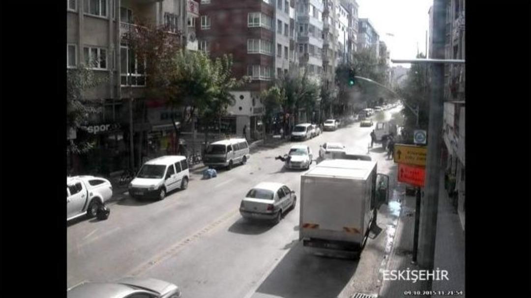 Yayaların Dikkatsizliği Faciaya Davetiye &Ccedil;ıkardı