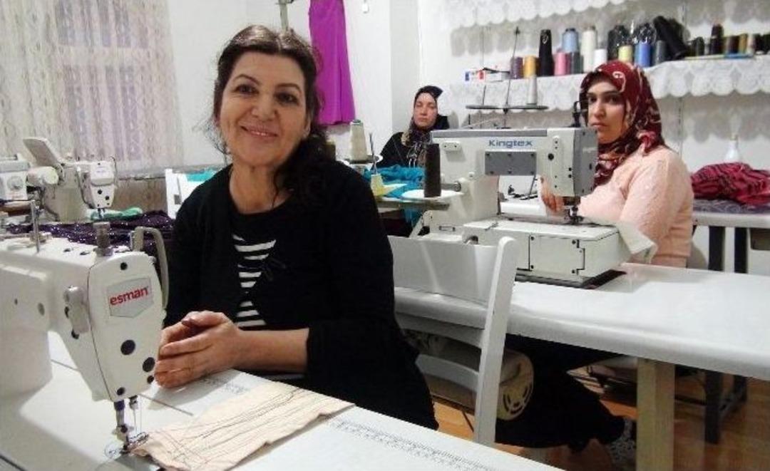 (&ouml;zel Haber) Yıllardır &Ccedil;ocuklarına Hem Analık Hem De Babalık Yapıyor