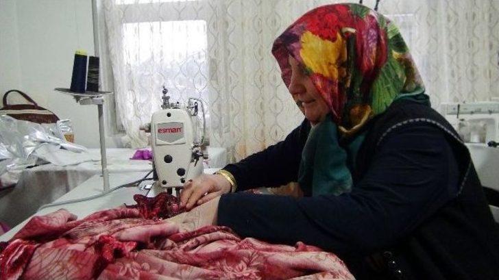 (özel Haber) Yıllardır Çocuklarına Hem Analık Hem De Babalık Yapıyor G5