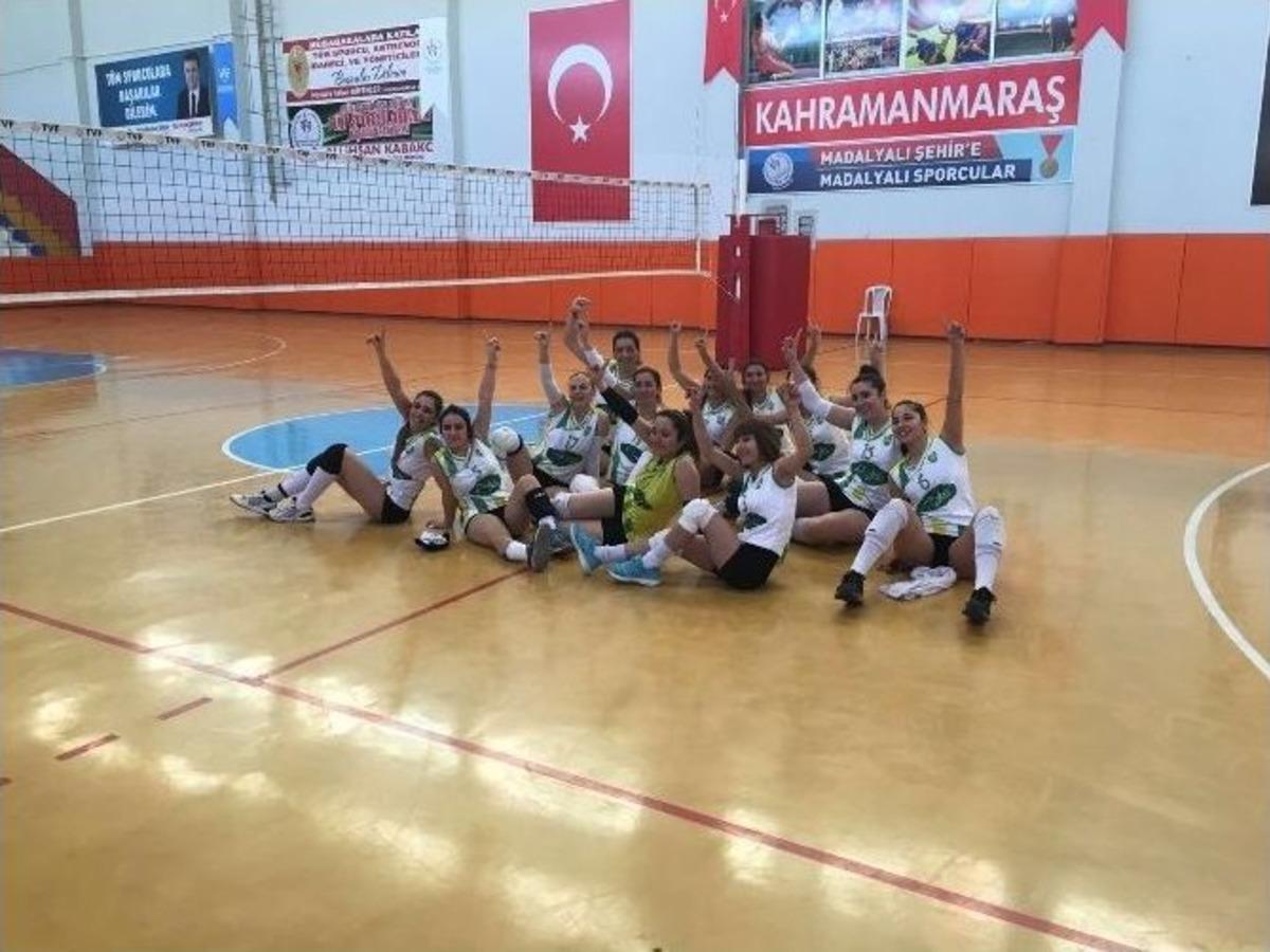 Msk Urfa Bayan Voleybol Takımı 3. Lige Y&uuml;kseldi