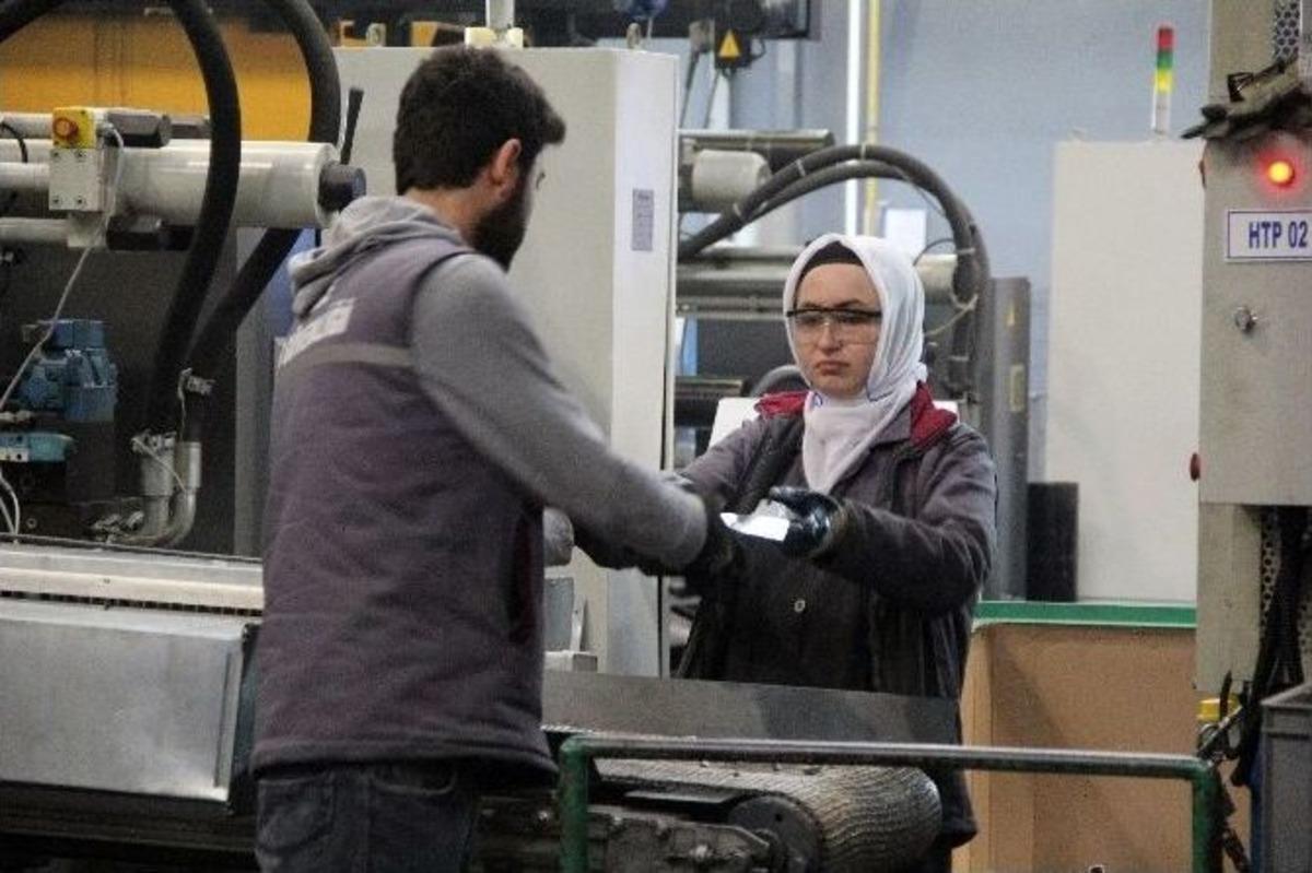 (&ouml;zel Haber) Kadınlar Ağır Sanayiye De El Attı
