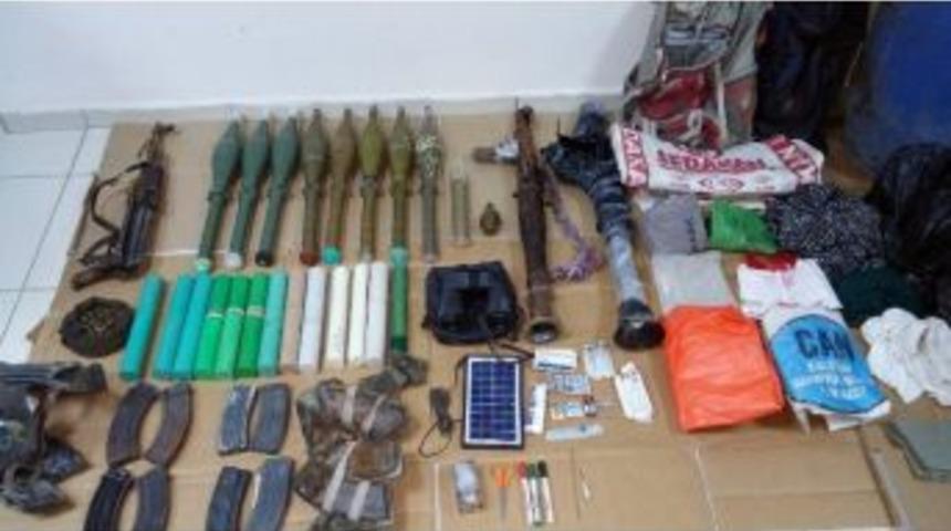 Silvan&rsquo;da Silah Ve M&uuml;himmat Ele Ge&ccedil;irildi