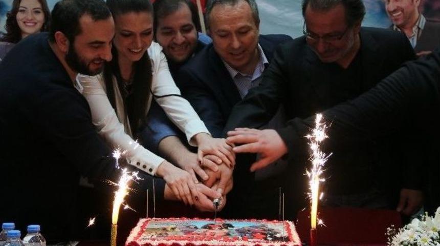 Ali Kundilli 2 Filminin Galası D&uuml;zce&rsquo;de Yapıldı