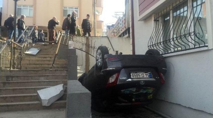 Freni Patlayan Kamyonet Ortalığı Savaş Alanına Çevirdi