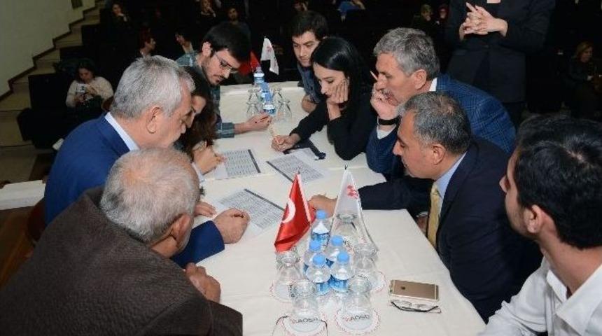 Sanayiciler Ve &Ouml;ğrenciler Strateji Oyununda Buluştu