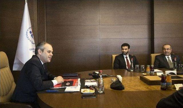 Bakan Çağatay Kılıç, Katar 2022 Dünya Kupası Yüksek Komitesi Heyetini Kabul Etti